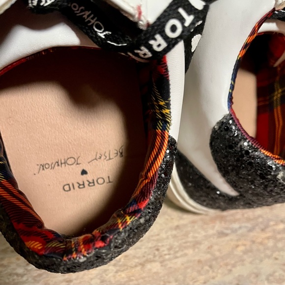 Torrid ♥️Betsey Johnson T Remy sneakers - Picture 12 of 16